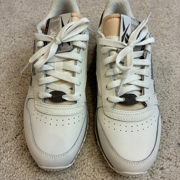 NWOT, Reebok White Brown Women's Sneaker Size 7 - Picture 3 of 14